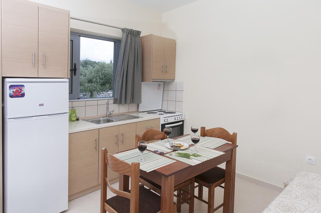 Sundy Maria Apartments Stoúpa Eksteriør billede